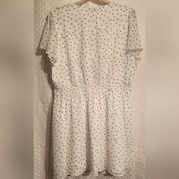 White Polka Dot Mini Dress Button Up Light And Airy Lanacore - Picture 8 of 9
